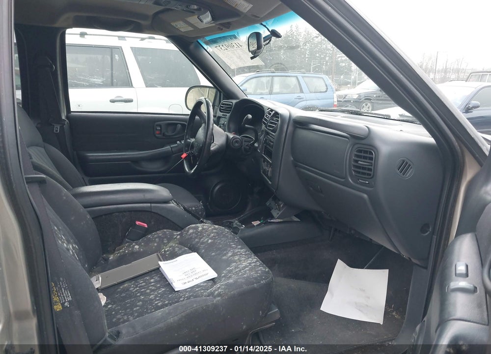 2004 CHEVROLET BLAZER VIN: 1GNDT13X24K125557