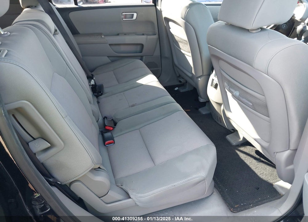 2010 HONDA PILOT VIN: 5FNYF3H4XAB004425