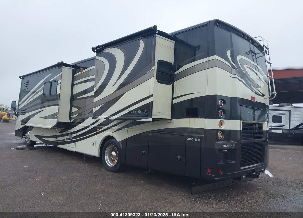 2011 FREIGHTLINER CHASSIS XC VIN: 4UZAB2DT3BCAY6144