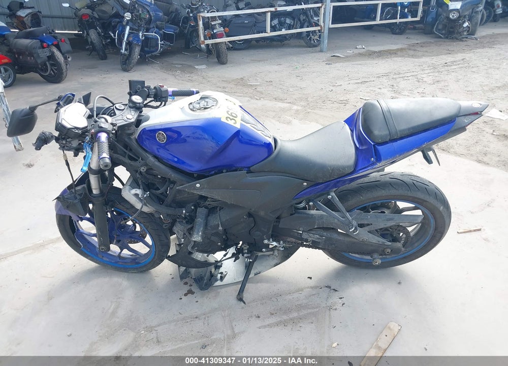 2016 YAMAHA YZFR3 VIN: MH3RH06Y7GK012448