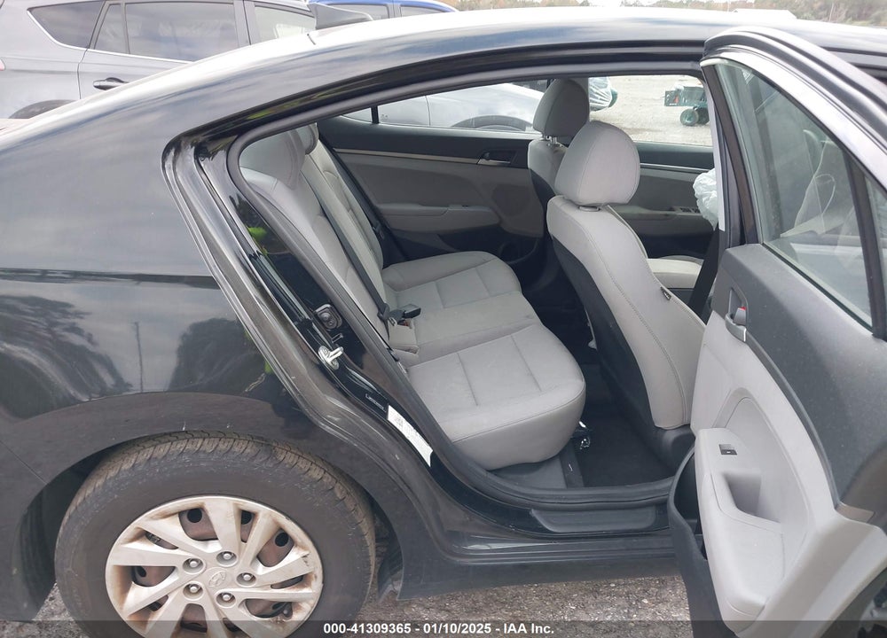 2017 HYUNDAI ELANTRA VIN: 5NPD74LF3HH187236