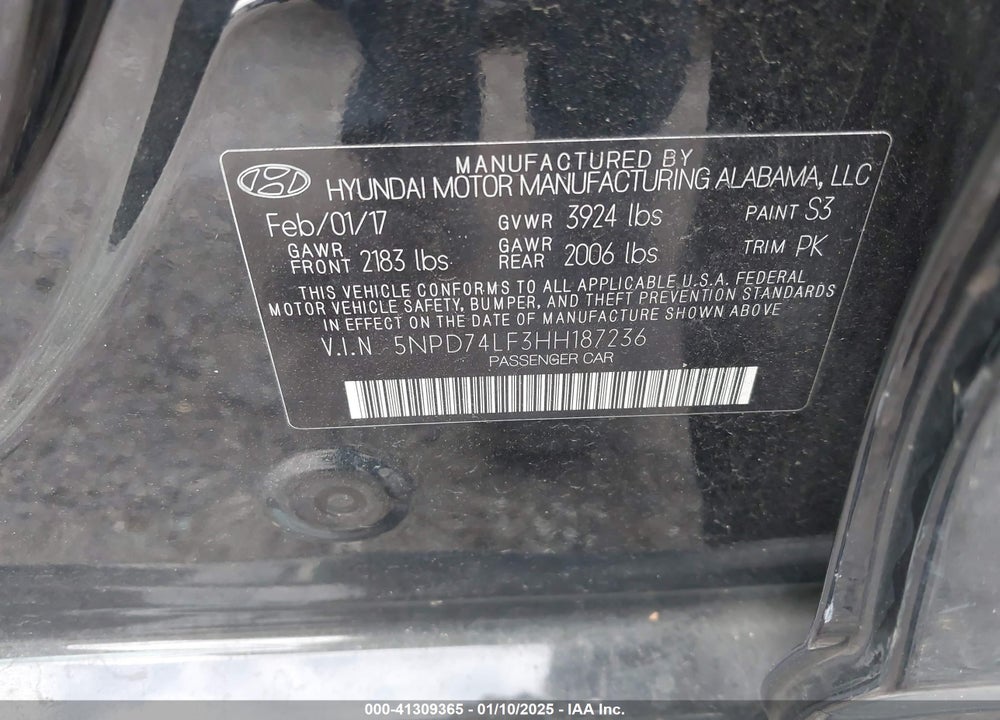2017 HYUNDAI ELANTRA VIN: 5NPD74LF3HH187236