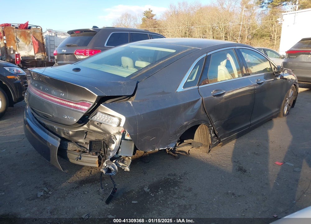 2014 LINCOLN MKZ VIN: 3LN6L2J99ER823846