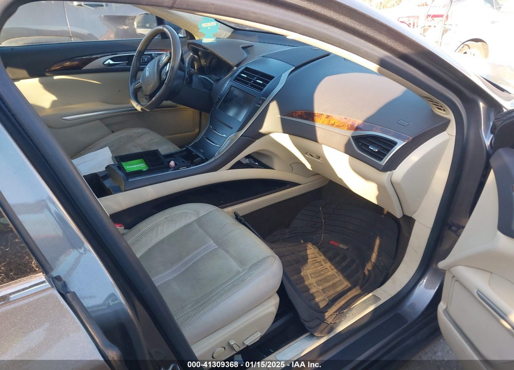 2014 LINCOLN MKZ VIN: 3LN6L2J99ER823846
