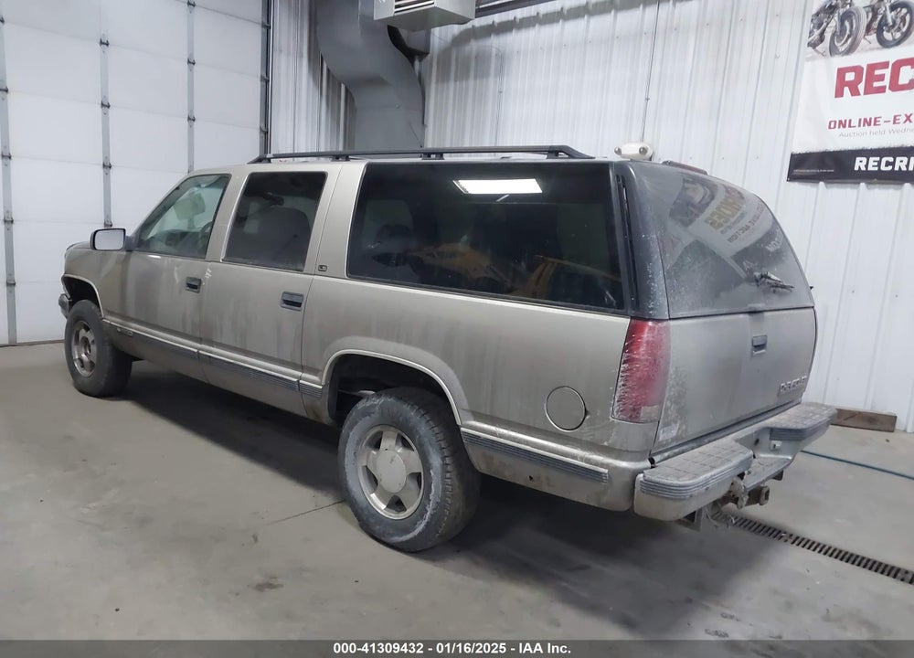1999 CHEVROLET SUBURBAN 1500 LT VIN: 1GNFK16R0XJ576747