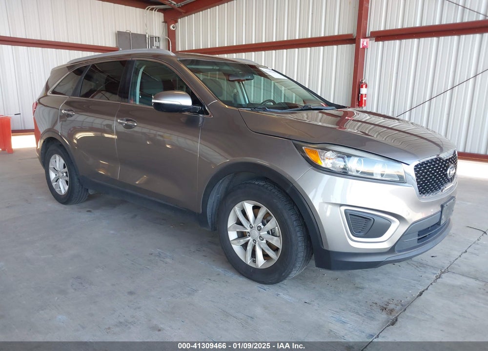 2017 KIA SORENTO 3.3L LX VIN: 5XYPG4A5XHG229433