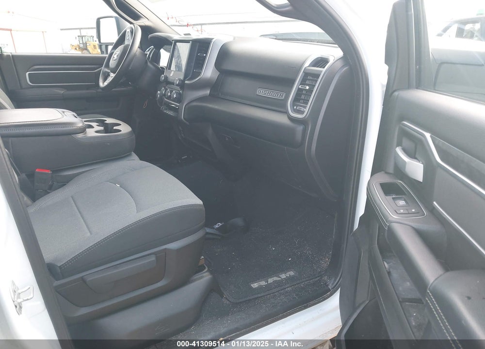 2024 RAM 2500 VIN: 3C6UR5DJ7RG311237