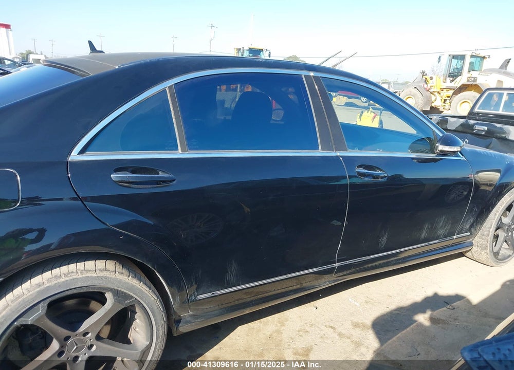 2007 MERCEDES-BENZ S 550 VIN: WDDNG71X27A038751