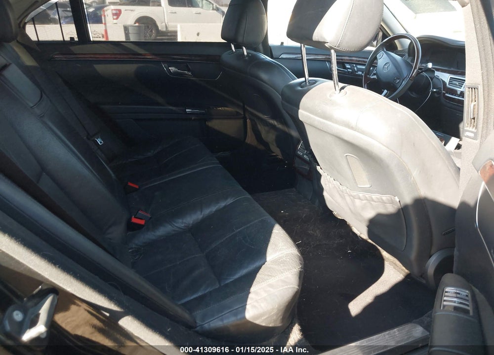 2007 MERCEDES-BENZ S 550 VIN: WDDNG71X27A038751