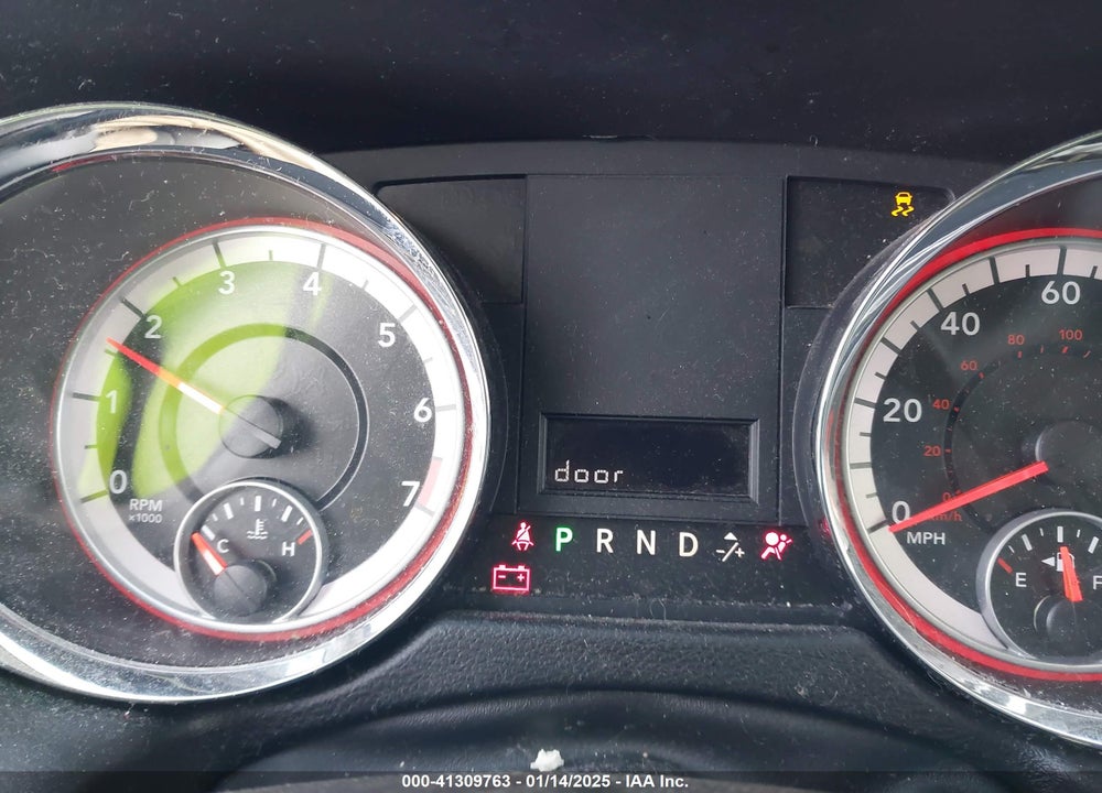 2011 DODGE GRAND CARAVAN VIN: 2D4RN3DG8BR621516