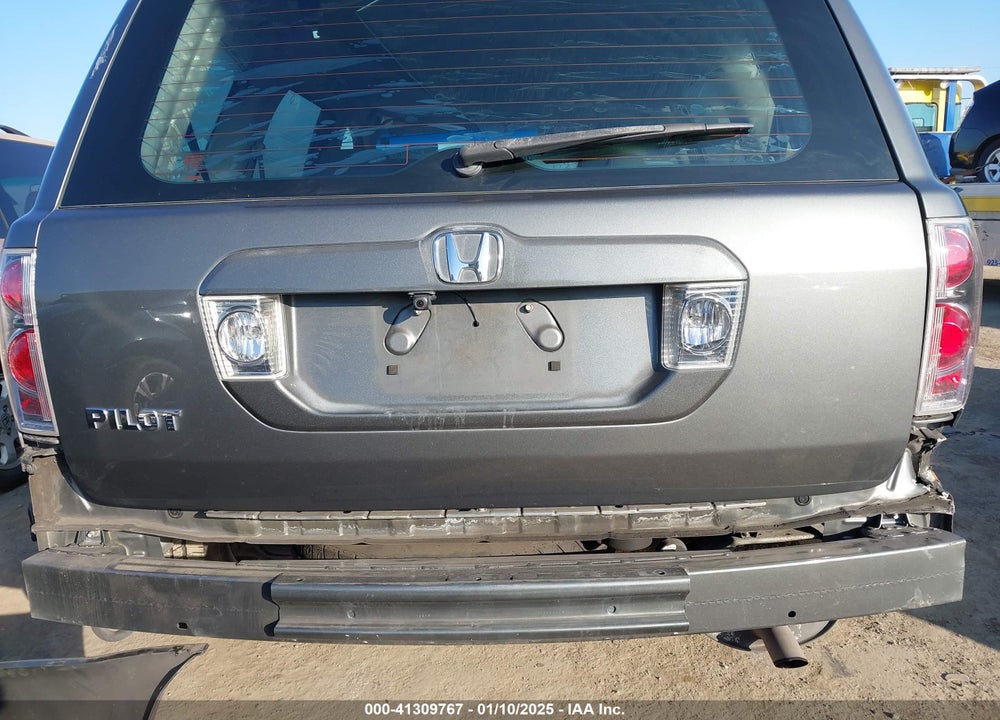 2007 HONDA PILOT LX VIN: 5FNYF28187B006893