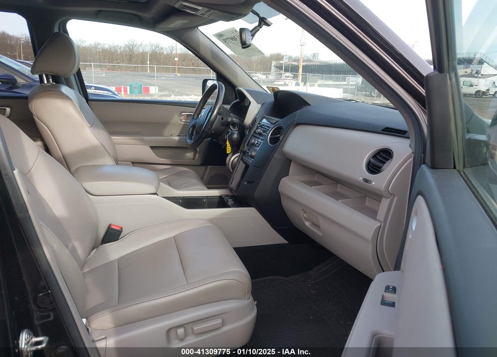 2013 HONDA PILOT VIN: 5FNYF4H57DB011514