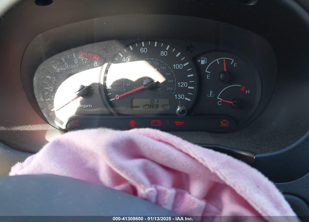 2005 HYUNDAI ACCENT VIN: KMHCG45C85U605253