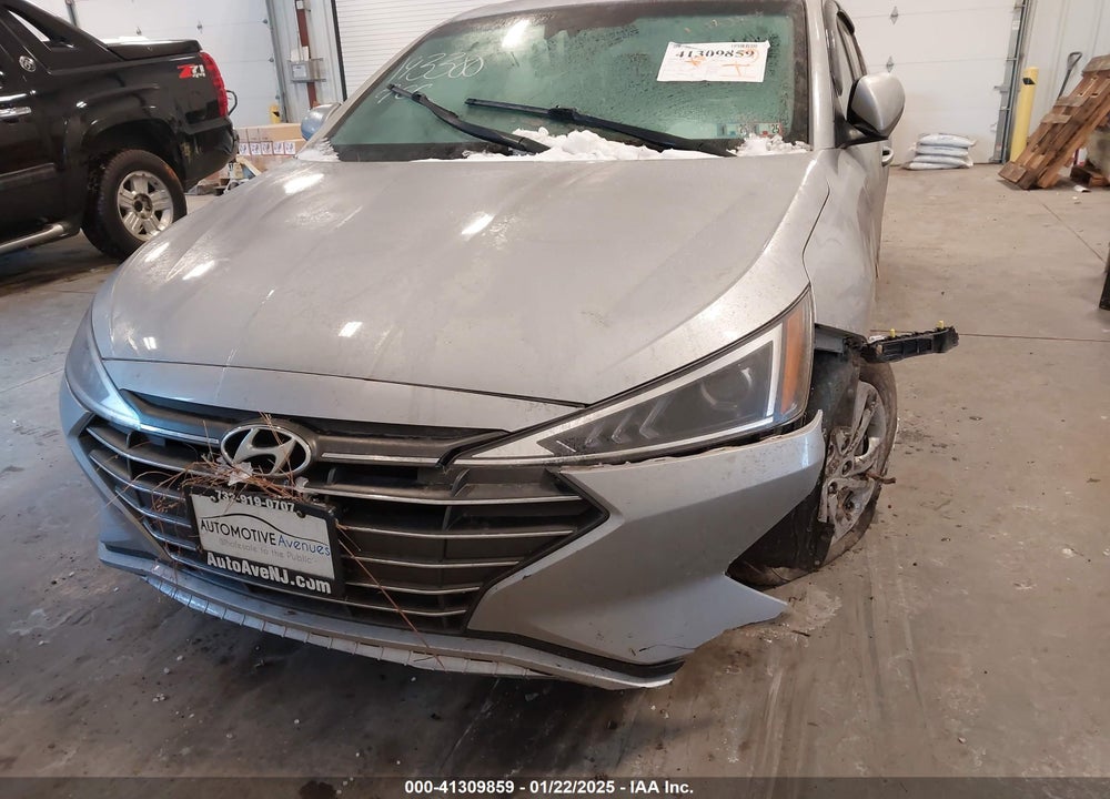 2020 HYUNDAI ELANTRA VIN: KMHD74LF2LU082200