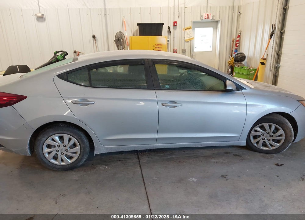 2020 HYUNDAI ELANTRA VIN: KMHD74LF2LU082200
