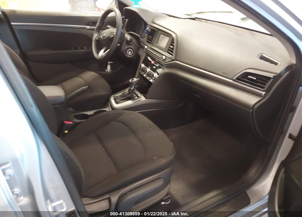 2020 HYUNDAI ELANTRA VIN: KMHD74LF2LU082200