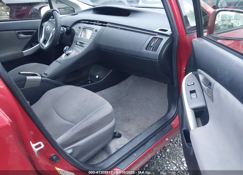 2015 TOYOTA PRIUS VIN: JTDKN3DU8F1988284