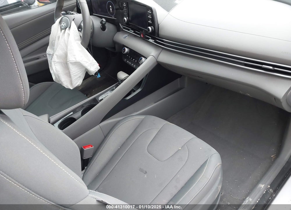2021 HYUNDAI ELANTRA SEL VIN: 5NPLS4AG2MH011956