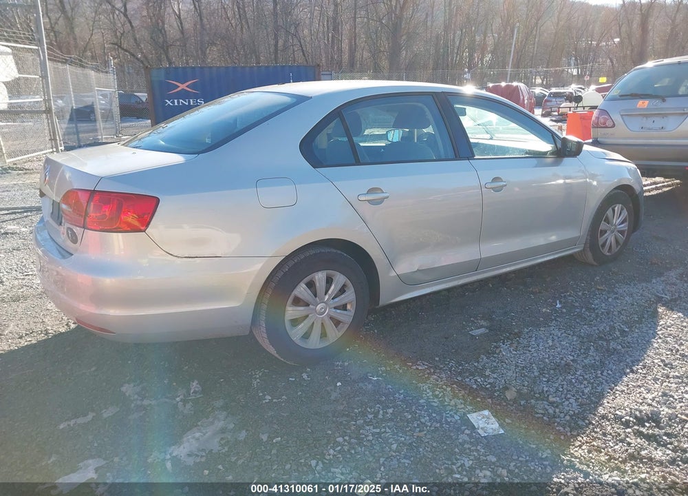 2011 VOLKSWAGEN JETTA SEDAN VIN: 3VW2K7AJXBM308082