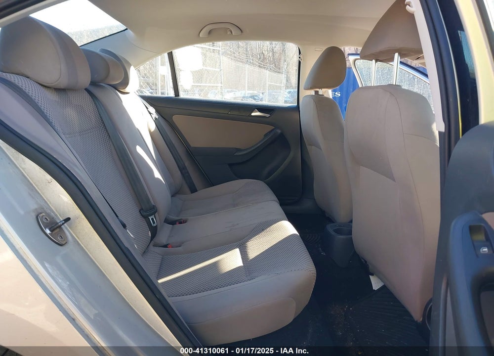 2011 VOLKSWAGEN JETTA SEDAN VIN: 3VW2K7AJXBM308082