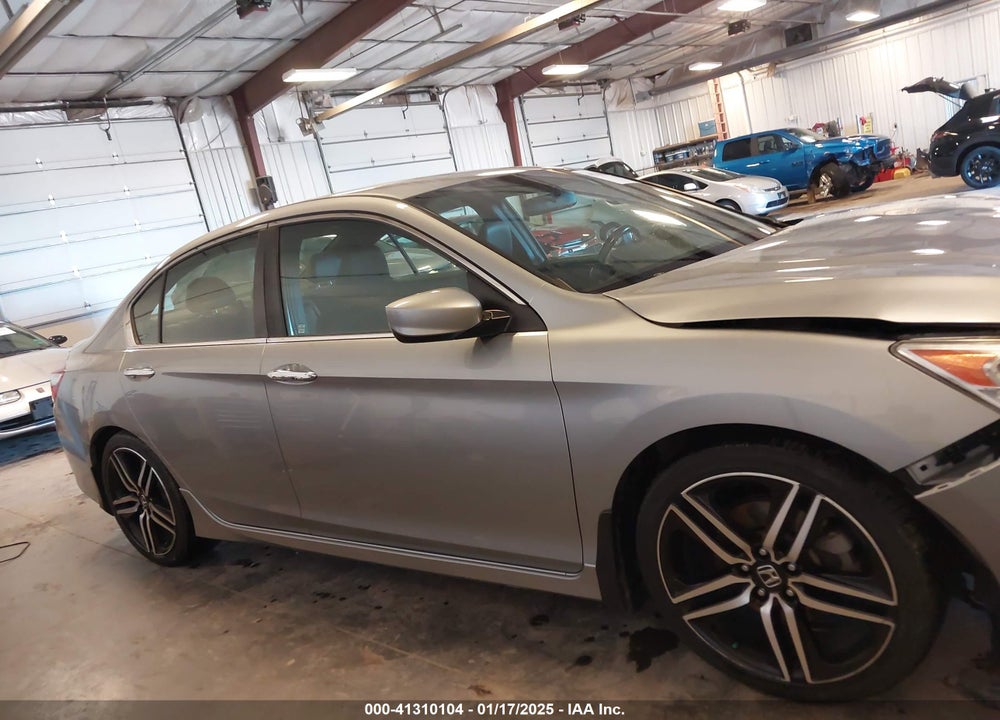2017 HONDA ACCORD VIN: 1HGCR2F59HA030879