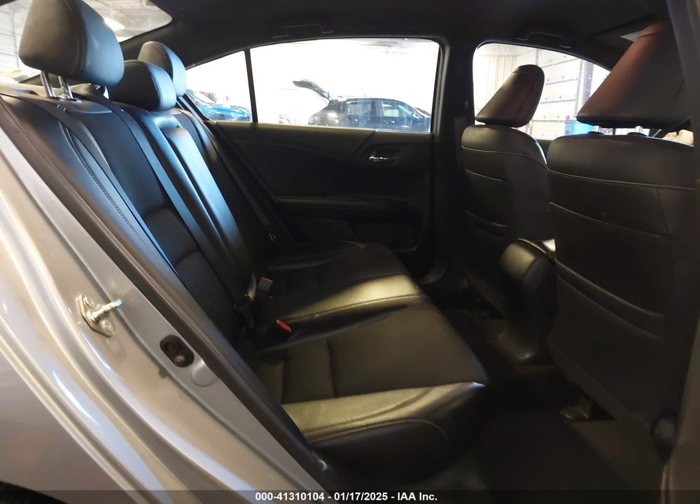 2017 HONDA ACCORD VIN: 1HGCR2F59HA030879