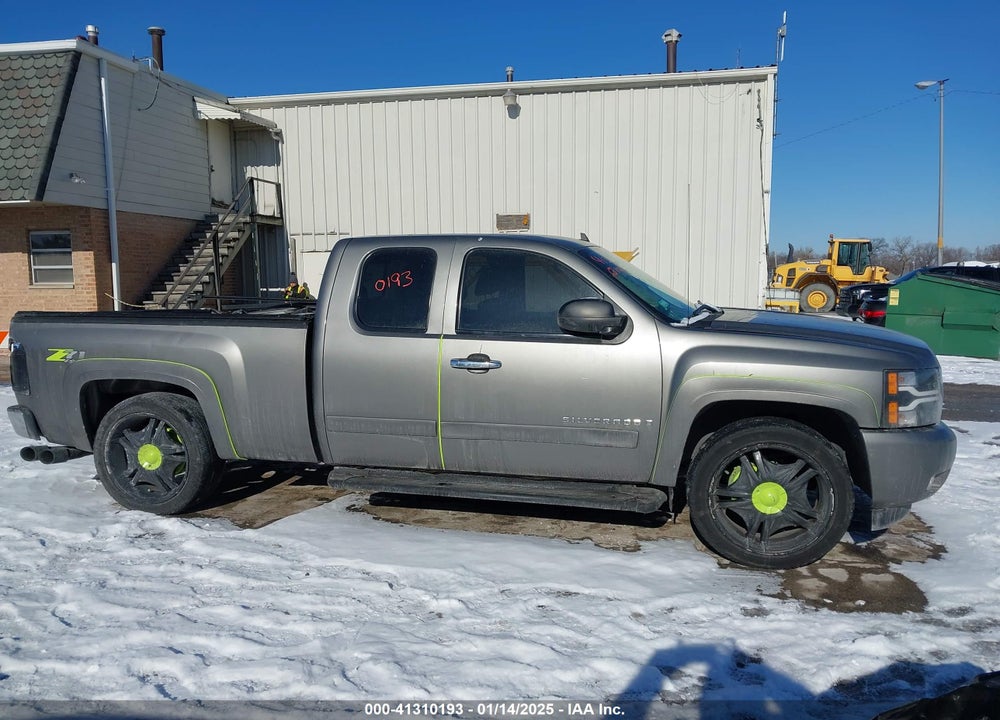 2007 CHEVROLET SILVERADO 1500 VIN: 1GCEK19007Z502196