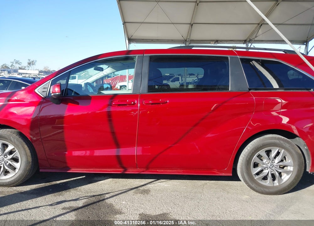 2023 TOYOTA SIENNA LE VIN: 5TDKRKEC4PS139651