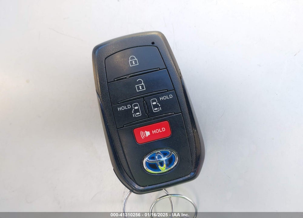 2023 TOYOTA SIENNA LE VIN: 5TDKRKEC4PS139651