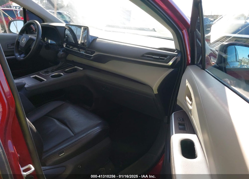 2023 TOYOTA SIENNA LE VIN: 5TDKRKEC4PS139651