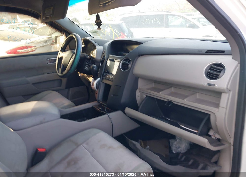 2010 HONDA PILOT VIN: 5FNYF4H41AB017313
