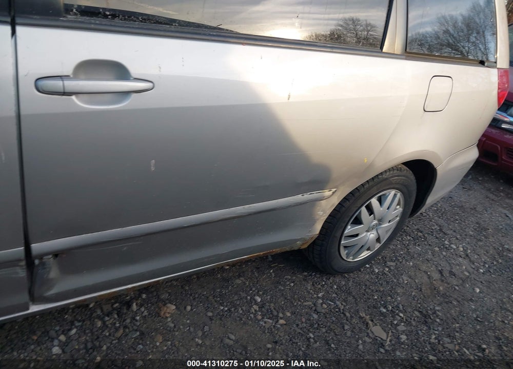 2008 TOYOTA SIENNA VIN: 5TDZK23C08S180186