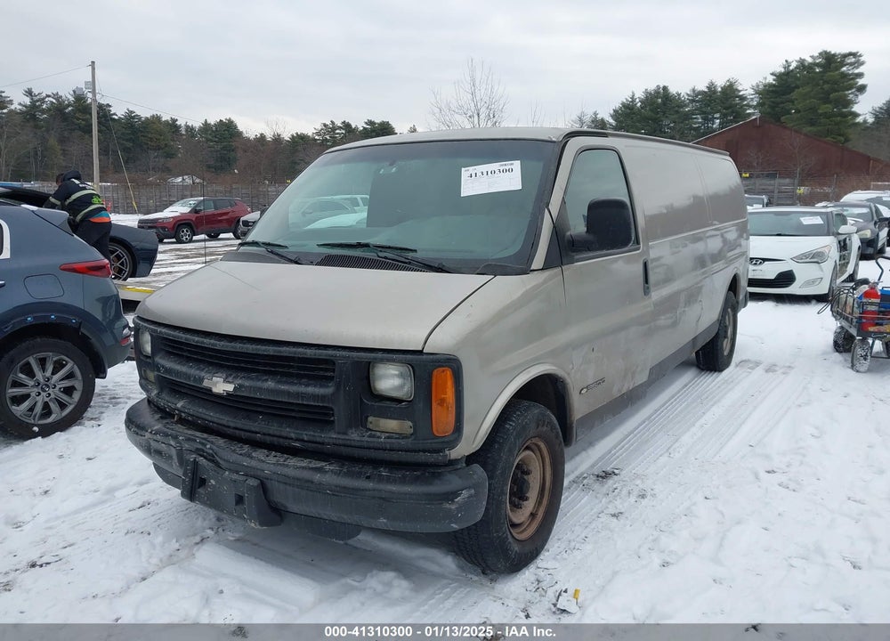 2002 CHEVROLET EXPRESS CARGO VAN VIN: 1GCHG39R621165355