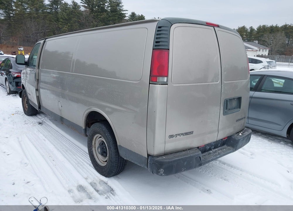 2002 CHEVROLET EXPRESS CARGO VAN VIN: 1GCHG39R621165355