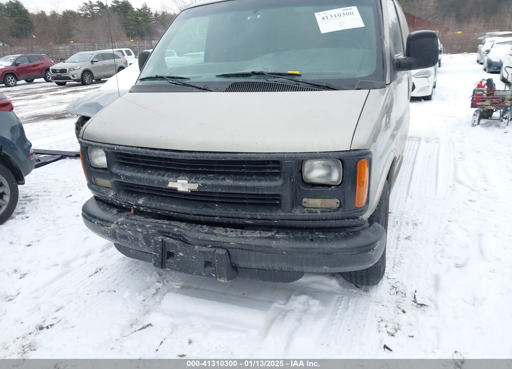 2002 CHEVROLET EXPRESS CARGO VAN VIN: 1GCHG39R621165355