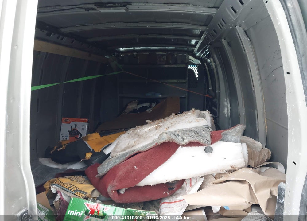 2002 CHEVROLET EXPRESS CARGO VAN VIN: 1GCHG39R621165355