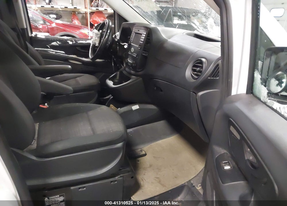 2016 MERCEDES-BENZ METRIS VIN: WD3PG2EA1G3117113