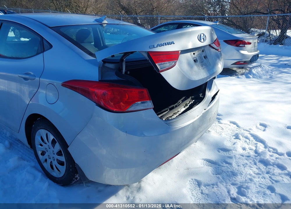 2013 HYUNDAI ELANTRA VIN: 5NPDH4AE1DH171019