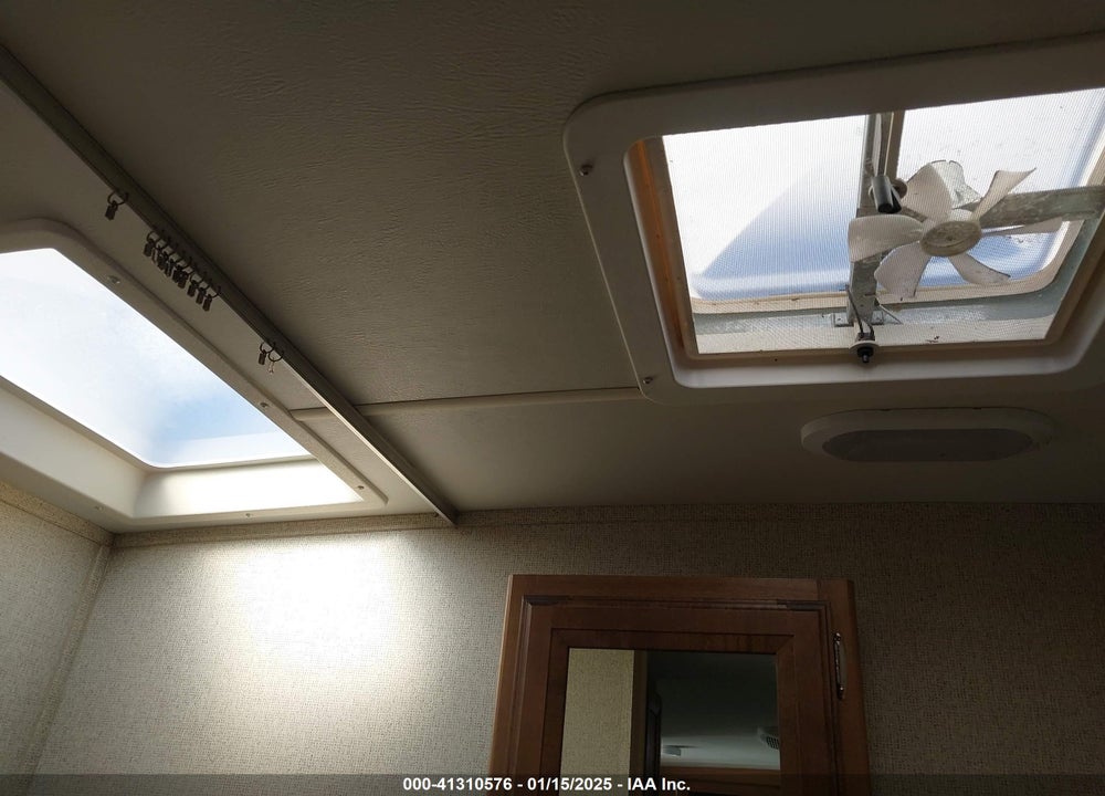 2017 COACHMEN APEX VIN: 5ZT2CXHC8HA010304