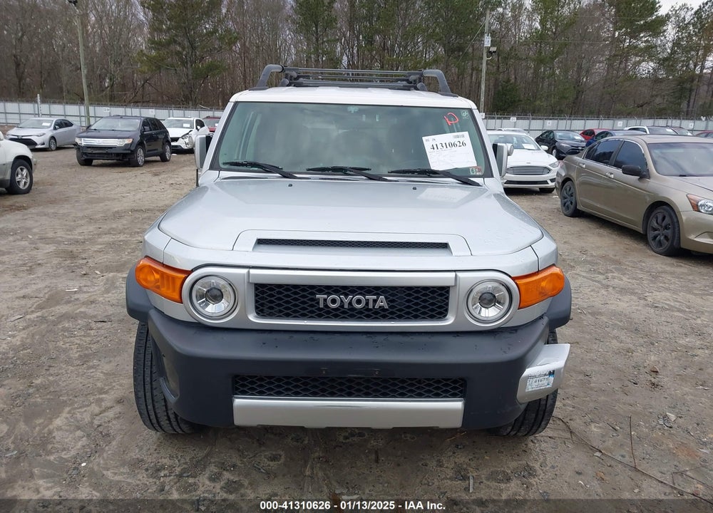 2007 TOYOTA FJ CRUISER VIN: JTEBU11F570033734