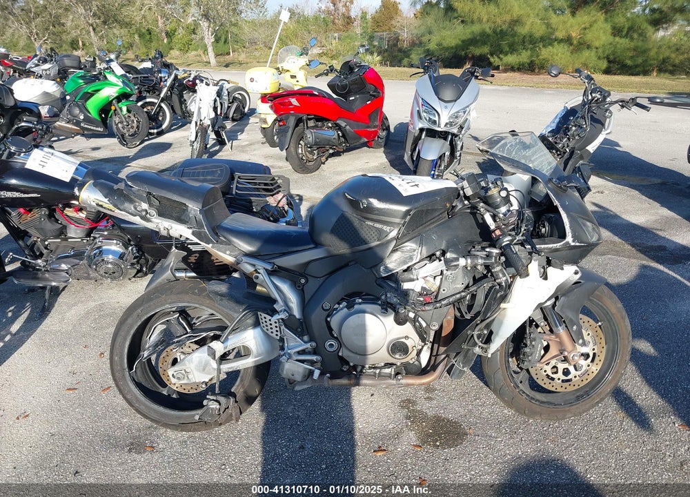 2005 HONDA CBR1000 RR VIN: JH2SC57035M100099