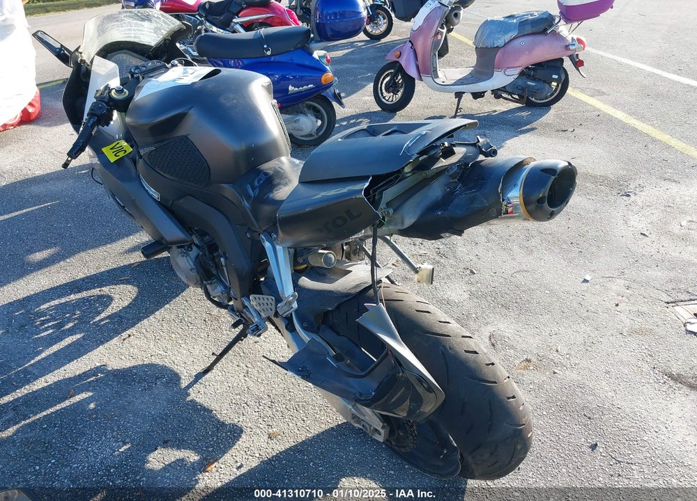 2005 HONDA CBR1000 RR VIN: JH2SC57035M100099