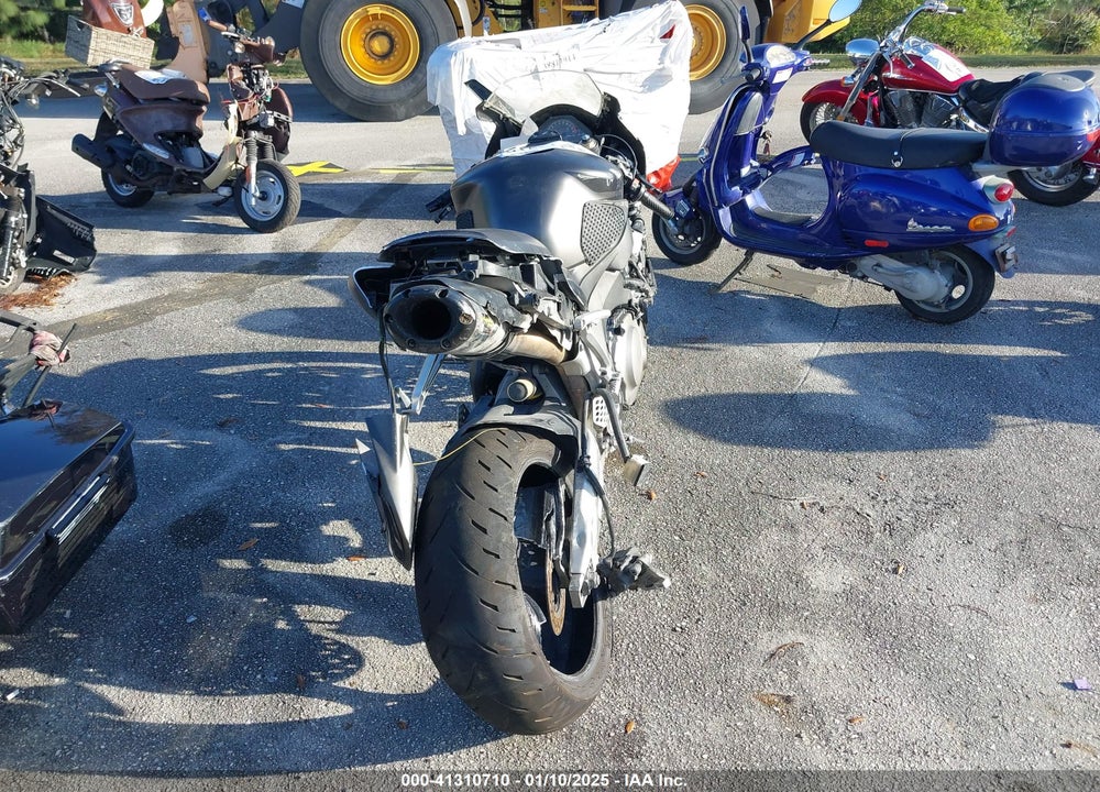 2005 HONDA CBR1000 RR VIN: JH2SC57035M100099
