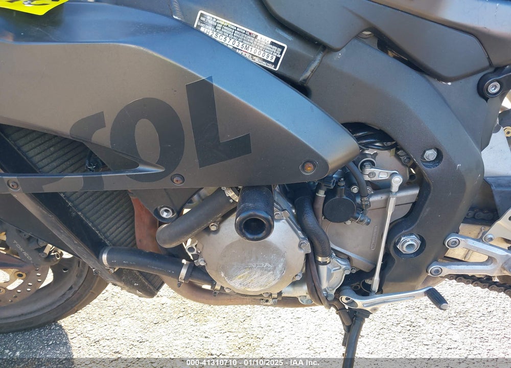 2005 HONDA CBR1000 RR VIN: JH2SC57035M100099