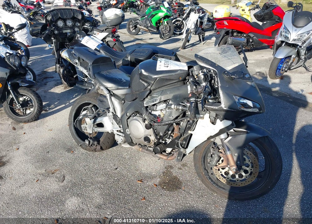2005 HONDA CBR1000 RR VIN: JH2SC57035M100099