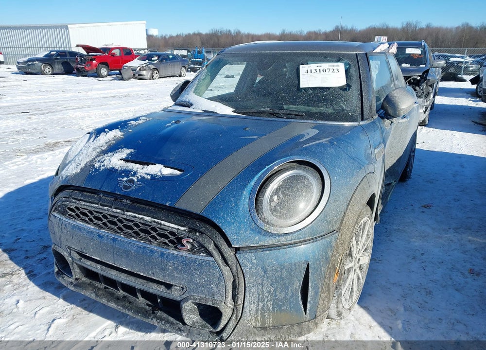 2023 MINI HARDTOP 4 DOOR VIN: WMW53DK08P2T49484