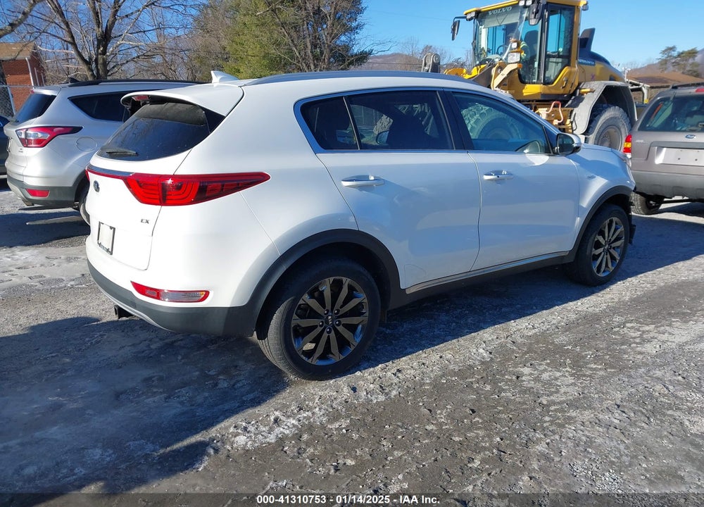 2018 KIA SPORTAGE VIN: KNDPNCAC2J7408972