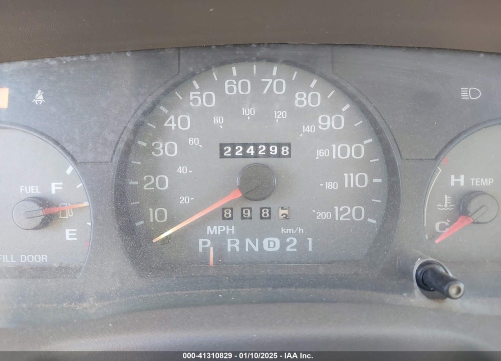1999 MERCURY GRAND MARQUIS VIN: 2MEFM74W0XX705803