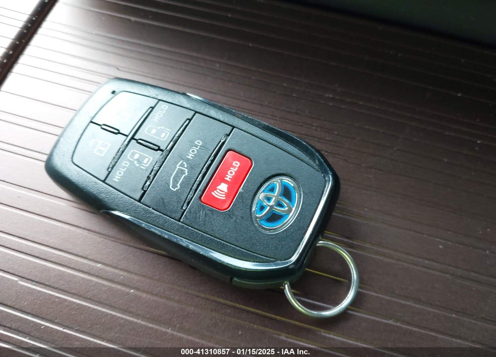 2022 TOYOTA SIENNA LE VIN: 5TDKRKEC3NS110851