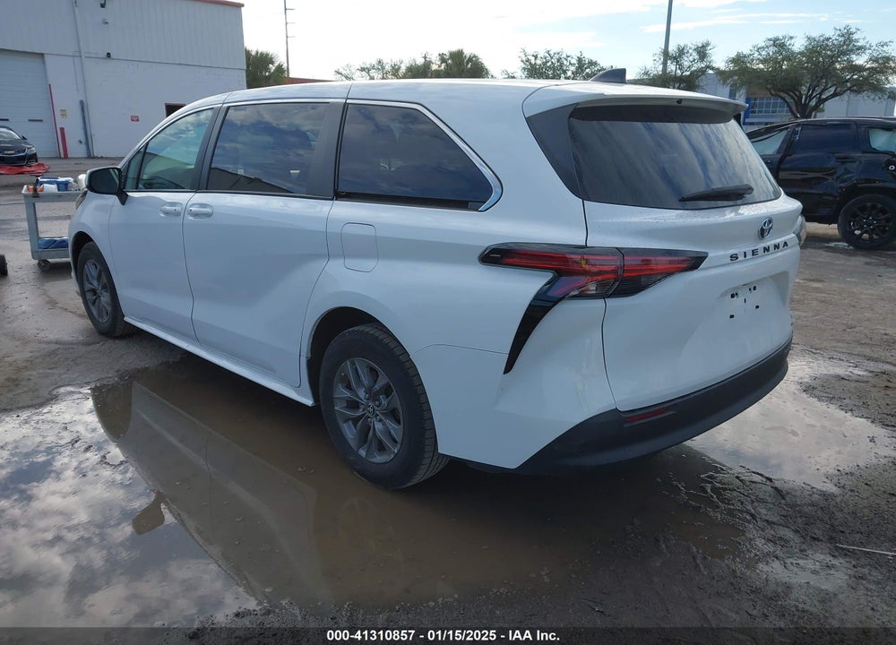 2022 TOYOTA SIENNA LE VIN: 5TDKRKEC3NS110851